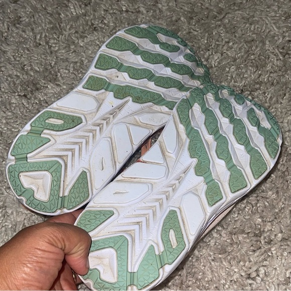 Hoka One One Womens Clifton 8 Orange Running Shoes sz 5B - Picture 5 of 8